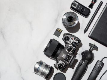 5 Gear Bag Essentials Every Photographer Needs (That Aren’t Lenses)